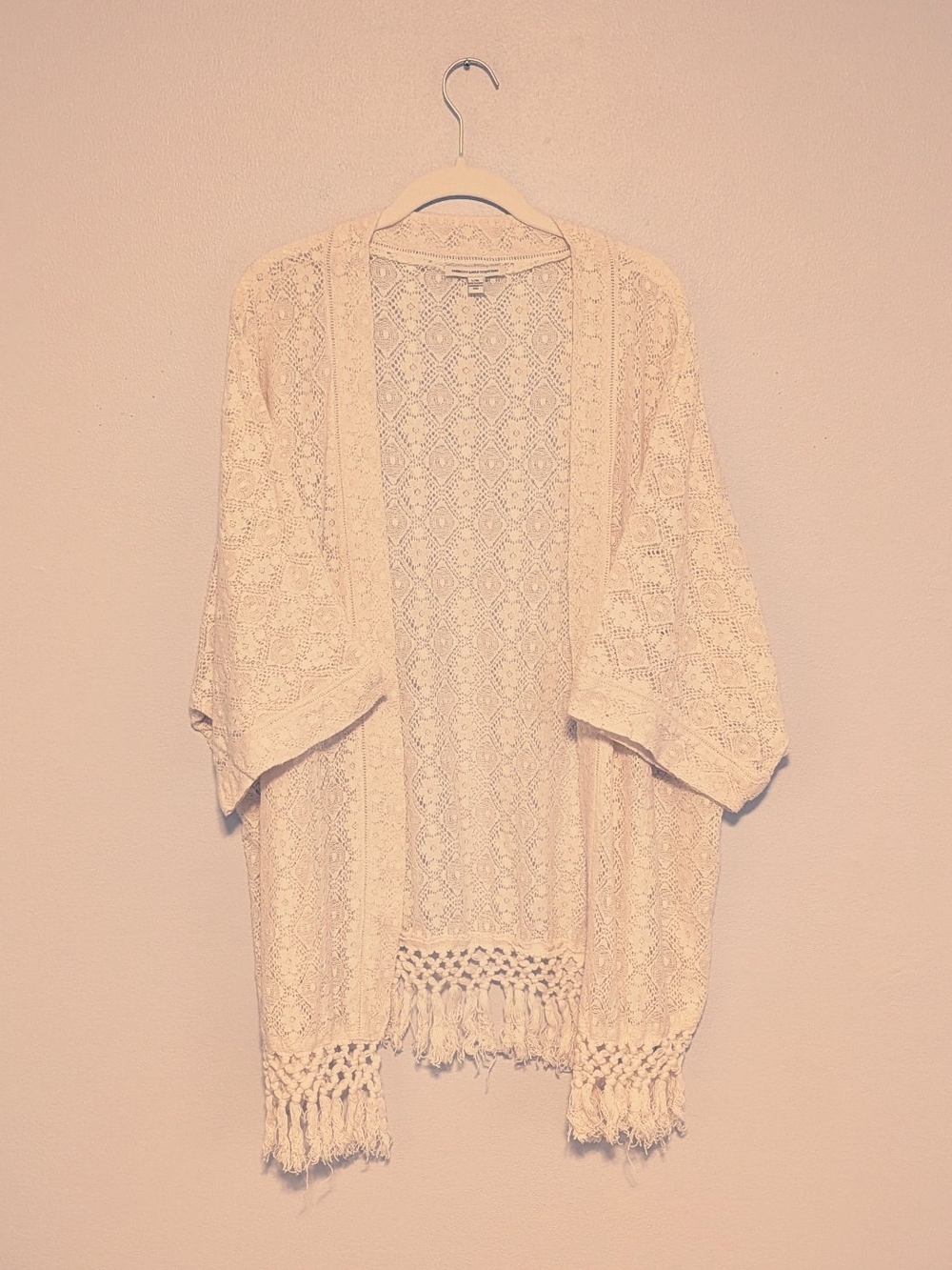 AMERICAN EAGLE OUTFITTERS Cream Fringe Kimono Size L/XL